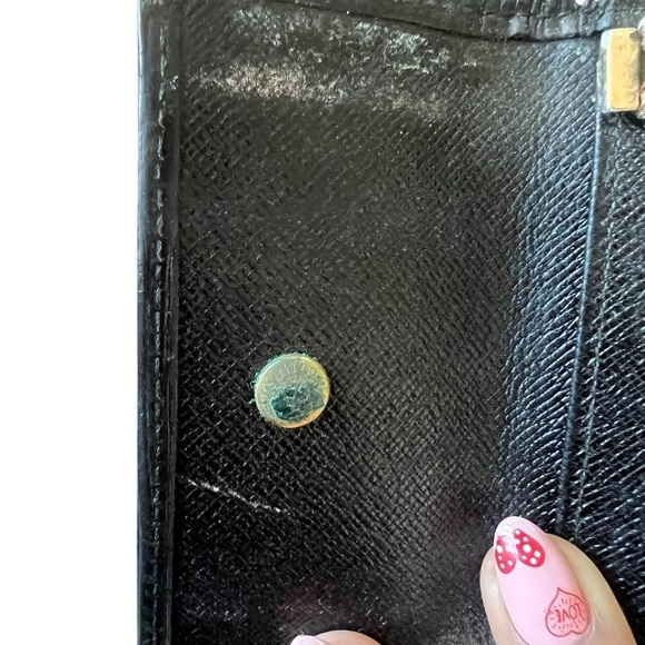 Louis Vuitton 6 Key Holder! Vintage, Pre-Loved! - Picture 11 of 12